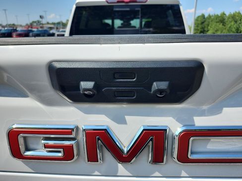 Used 2025 GMC Sierra 2500 SLT w/ SLT Premium Package AWD/4WD image 11