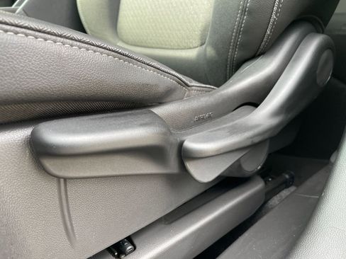 Used 2025 Buick Encore GX Preferred image 23