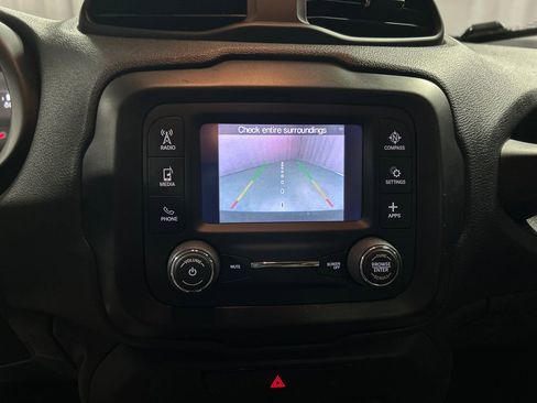 Used 2020 Jeep Renegade Sport w/ Sport Appearance Group FWD image 16