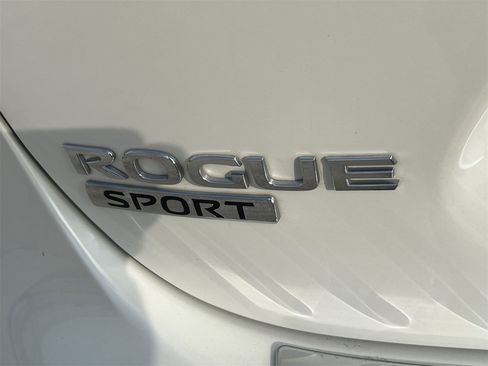 Certified 2021 Nissan Rogue Sport SV image 7