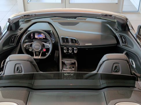 Used 2021 Audi R8 V10 w/ Premium Package RWD image 24