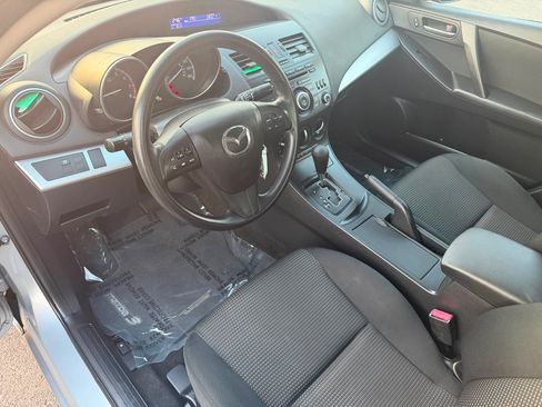 Used 2012 MAZDA MAZDA3 i Touring FWD image 12