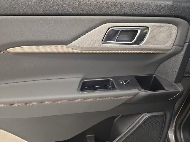 New 2026 Ford Explorer Active AWD/4WD image 22