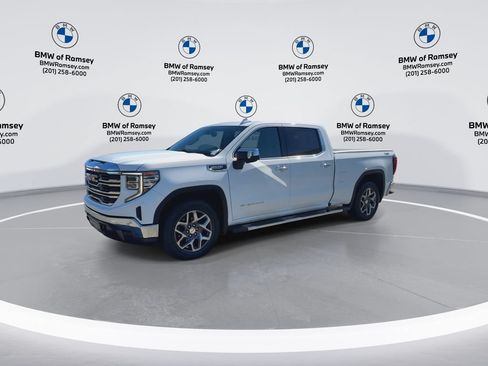 Used 2023 GMC Sierra 1500 SLT w/ SLT Premium Package AWD/4WD image 4