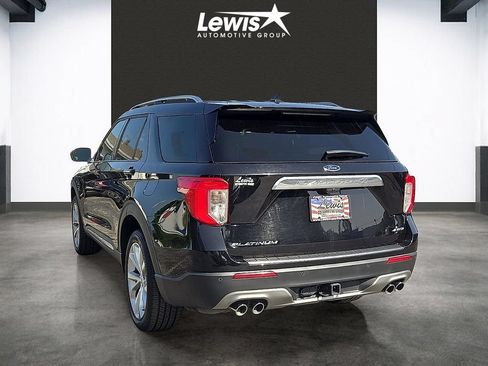 Used 2024 Ford Explorer Platinum w/ Technology Package AWD/4WD image 3