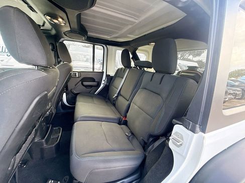 Used 2021 Jeep Wrangler Unlimited Rubicon 4xe w/ Cold Weather Group AWD/4WD image 27