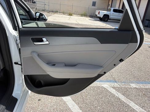 Used 2019 Hyundai Sonata SE FWD image 15