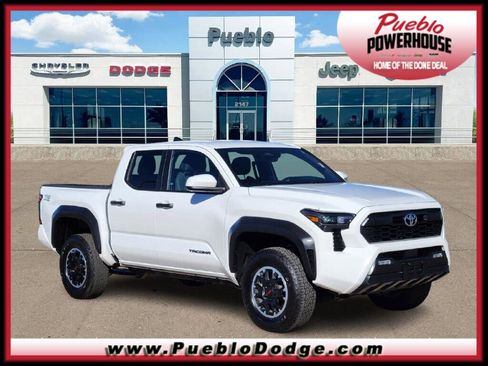 Used 2024 Toyota Tacoma TRD Sport image 1