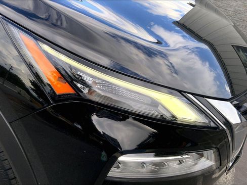 Used 2023 Nissan Rogue SV FWD image 28