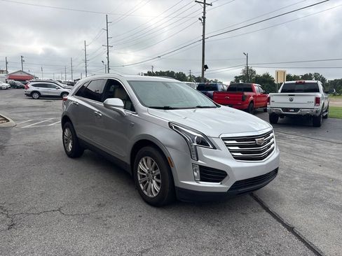 Used 2019 Cadillac XT5 FWD image 3
