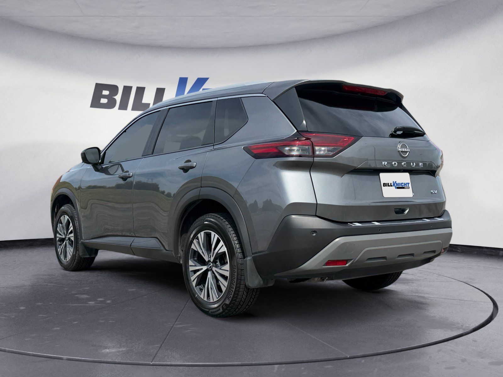 Used 2023 Nissan Rogue SV w/ SV Premium B Package FWD image 3