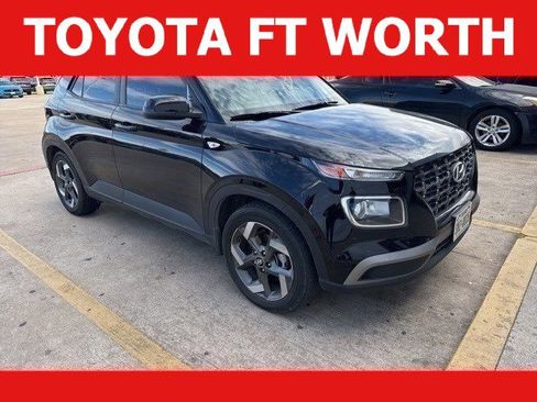 Used 2023 Hyundai Venue SEL image 1