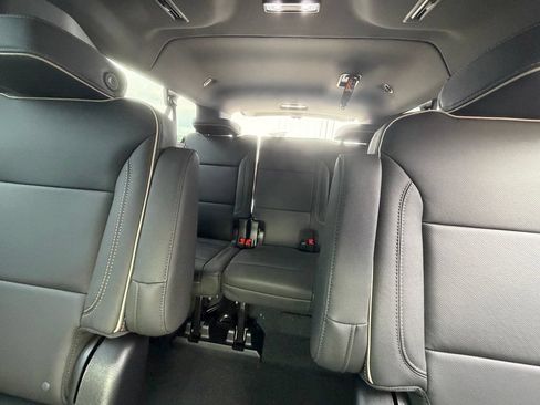 New 2026 Chevrolet Suburban Premier AWD/4WD image 11