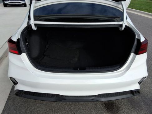 Used 2024 Kia Forte LX FWD image 31