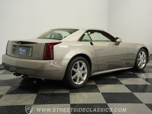 Used 2004 Cadillac XLR image 12