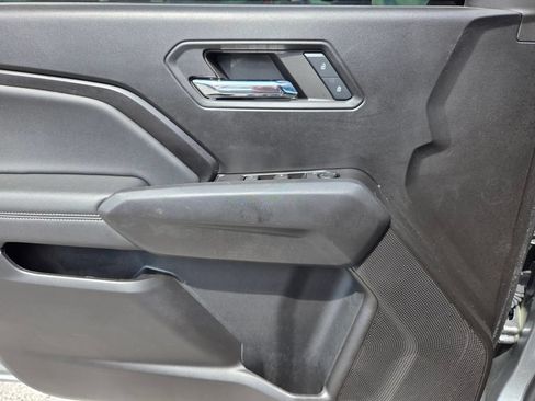 Used 2024 Chevrolet Colorado LT w/ LT Convenience Package III RWD image 21