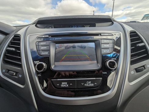 Used 2016 Hyundai Elantra SE w/ Option Group 02 image 17