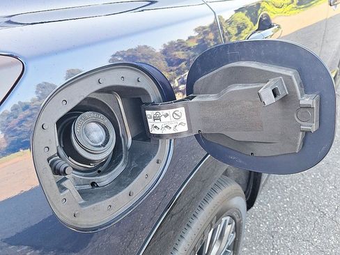 Certified 2024 Nissan Rogue Platinum w/ Platinum Premium Package FWD image 25