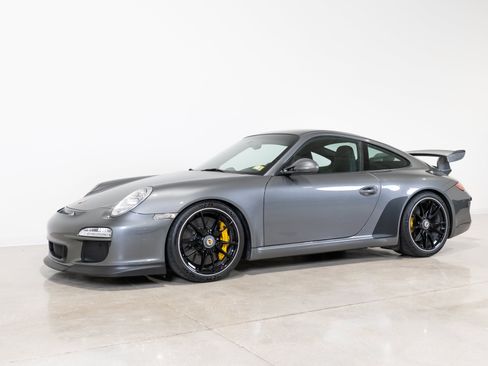Used 2011 Porsche 911 GT3 RWD image 1
