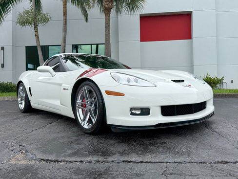 Used 2007 Chevrolet Corvette Z06 w/ Preferred Equipment Group RWD image 6