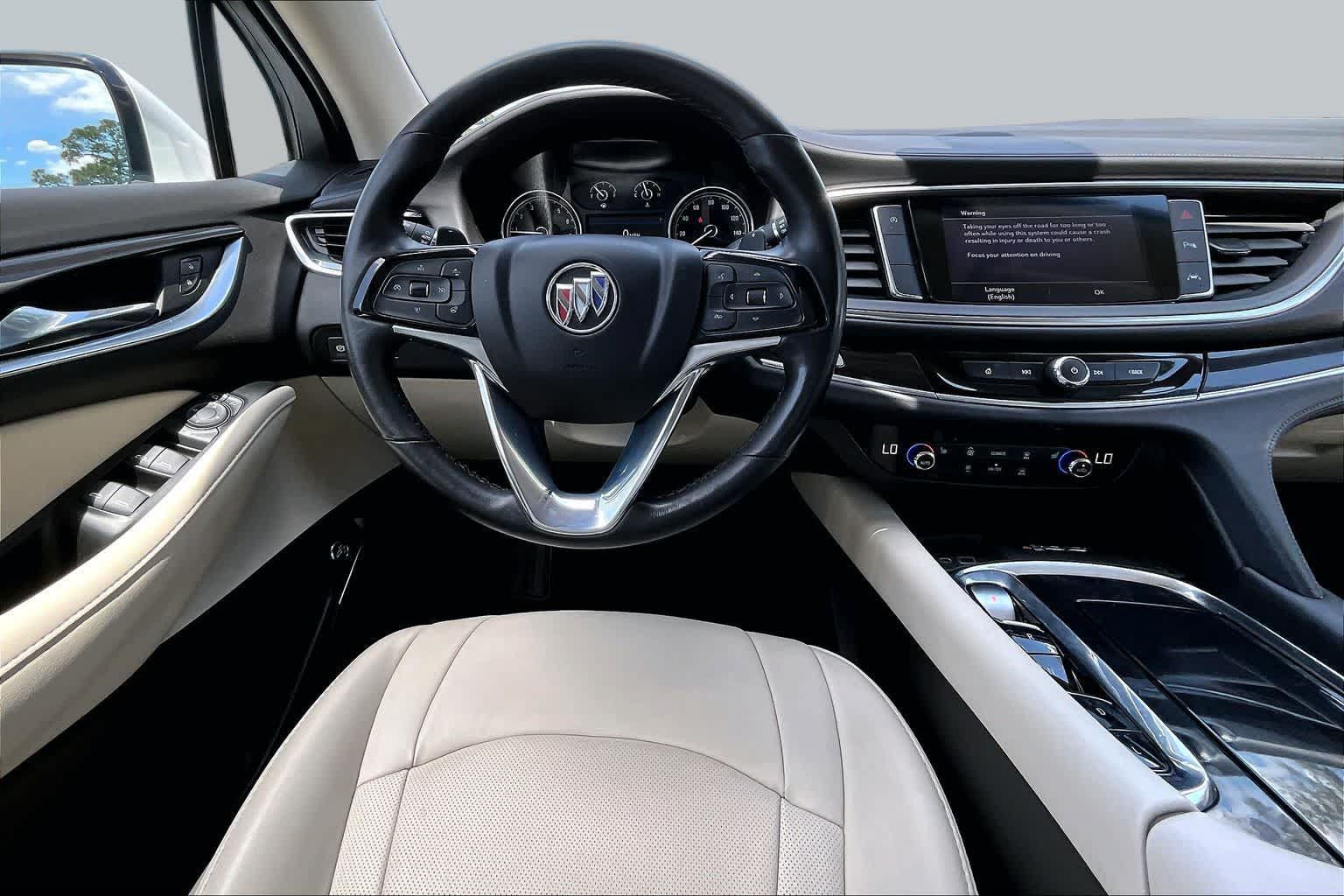 Used 2023 Buick Enclave Essence FWD image 11
