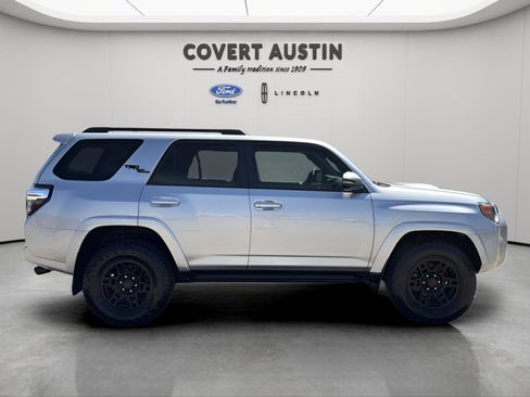 Used 2024 Toyota 4Runner TRD Off-Road Premium w/ Moonroof Package image 6