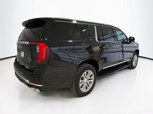 Used 2025 GMC Yukon XL Denali image 7