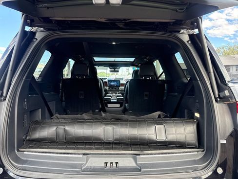 Certified 2023 Lincoln Navigator Reserve AWD/4WD image 10