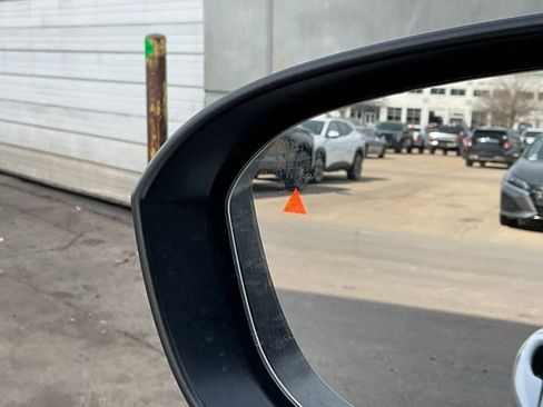 Used 2025 Nissan Rogue SV image 19