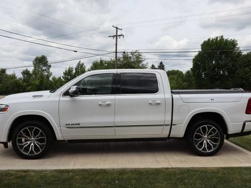 Used 2025 RAM 1500 Tungsten AWD/4WD image 35