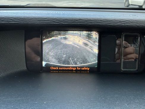 Used 2014 Toyota Sienna LE image 18