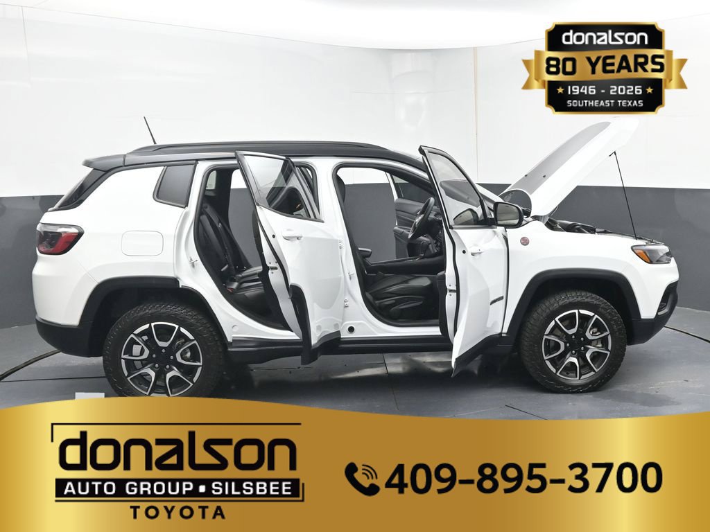 Used 2024 Jeep Compass Trailhawk AWD/4WD image 27