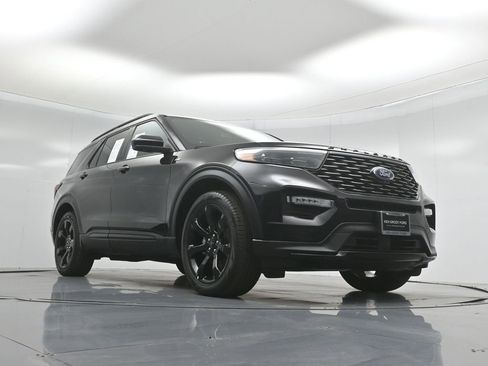 Certified 2022 Ford Explorer ST-Line w/ Class IV Trailer Tow Package image 49