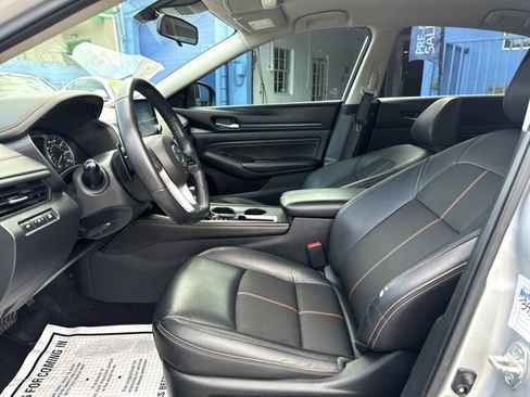 Used 2021 Nissan Altima 2.5 SR image 9