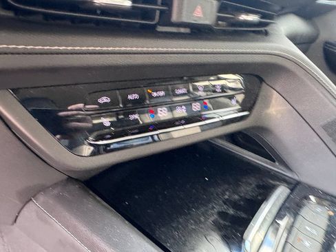 Used 2023 Buick Envision Essence FWD image 18