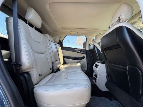Used 2019 Ford Edge Titanium w/ Equipment Group 301A AWD/4WD image 25