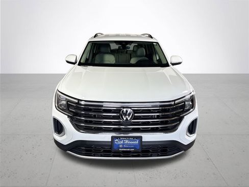 Used 2024 Volkswagen Atlas SE AWD/4WD image 3