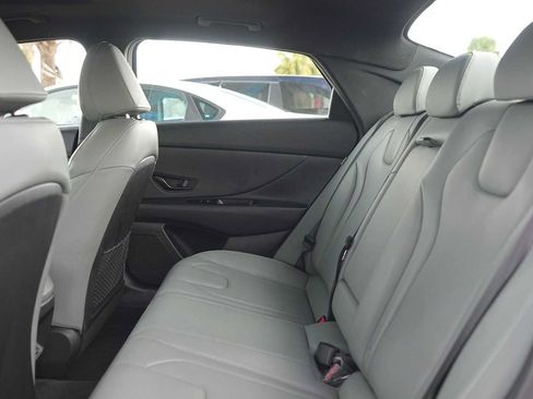 Used 2024 Hyundai Elantra Limited FWD image 14