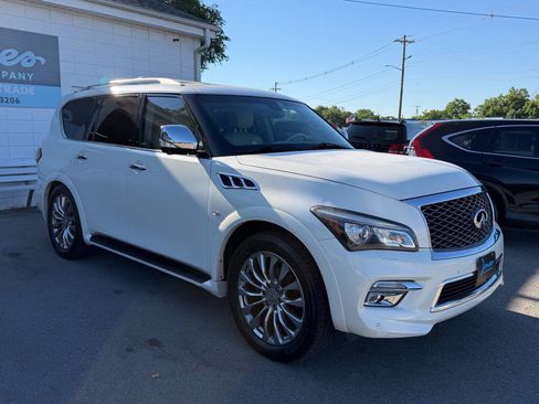 Used 2015 INFINITI QX80 2WD w/ Deluxe Technology Package image 4