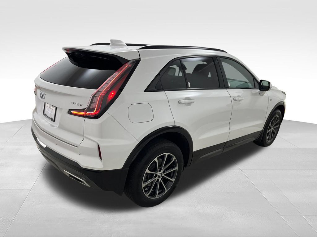 Used 2024 Cadillac XT4 Sport w/ Technology Package AWD/4WD image 5