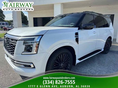 Used 2025 Nissan Armada Platinum Reserve AWD/4WD image 39