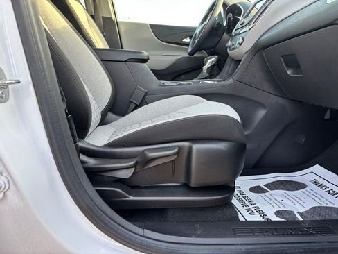 Used 2024 Chevrolet Equinox LT image 27