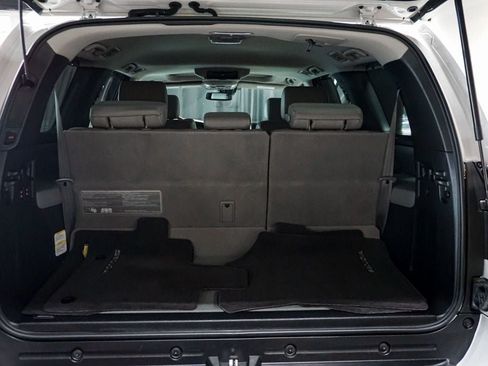 Used 2022 Toyota Sequoia Platinum AWD/4WD image 29