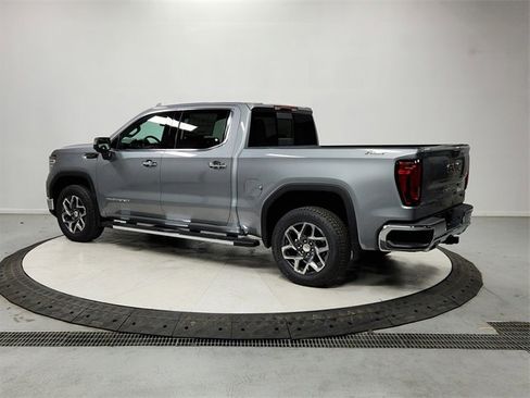 New 2026 GMC Sierra 1500 SLT image 5