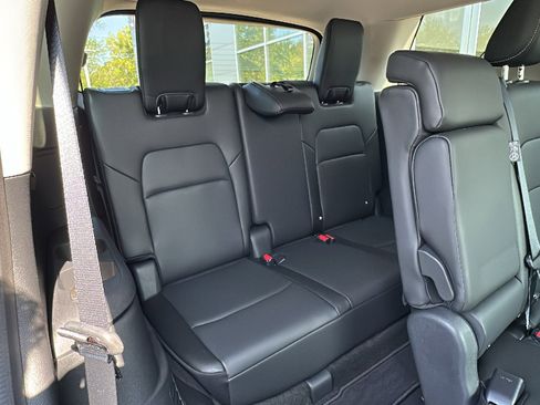 Certified 2025 Nissan Pathfinder SL image 24