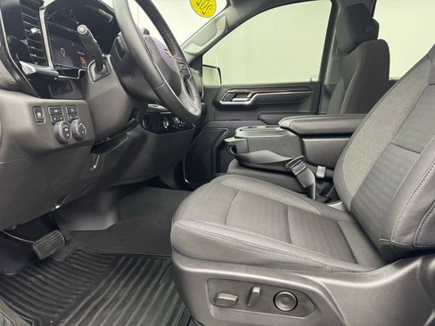Used 2024 Chevrolet Silverado 1500 LT AWD/4WD image 15