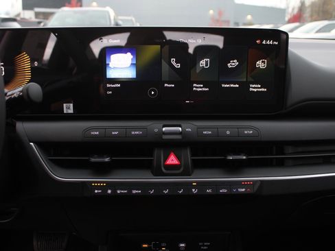 New 2025 Kia K4 LXS image 12