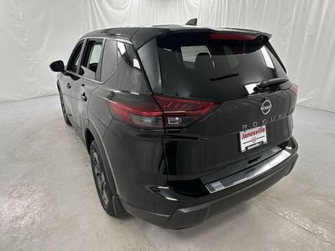 New 2026 Nissan Rogue SV w/ Cold Weather Package AWD/4WD image 5