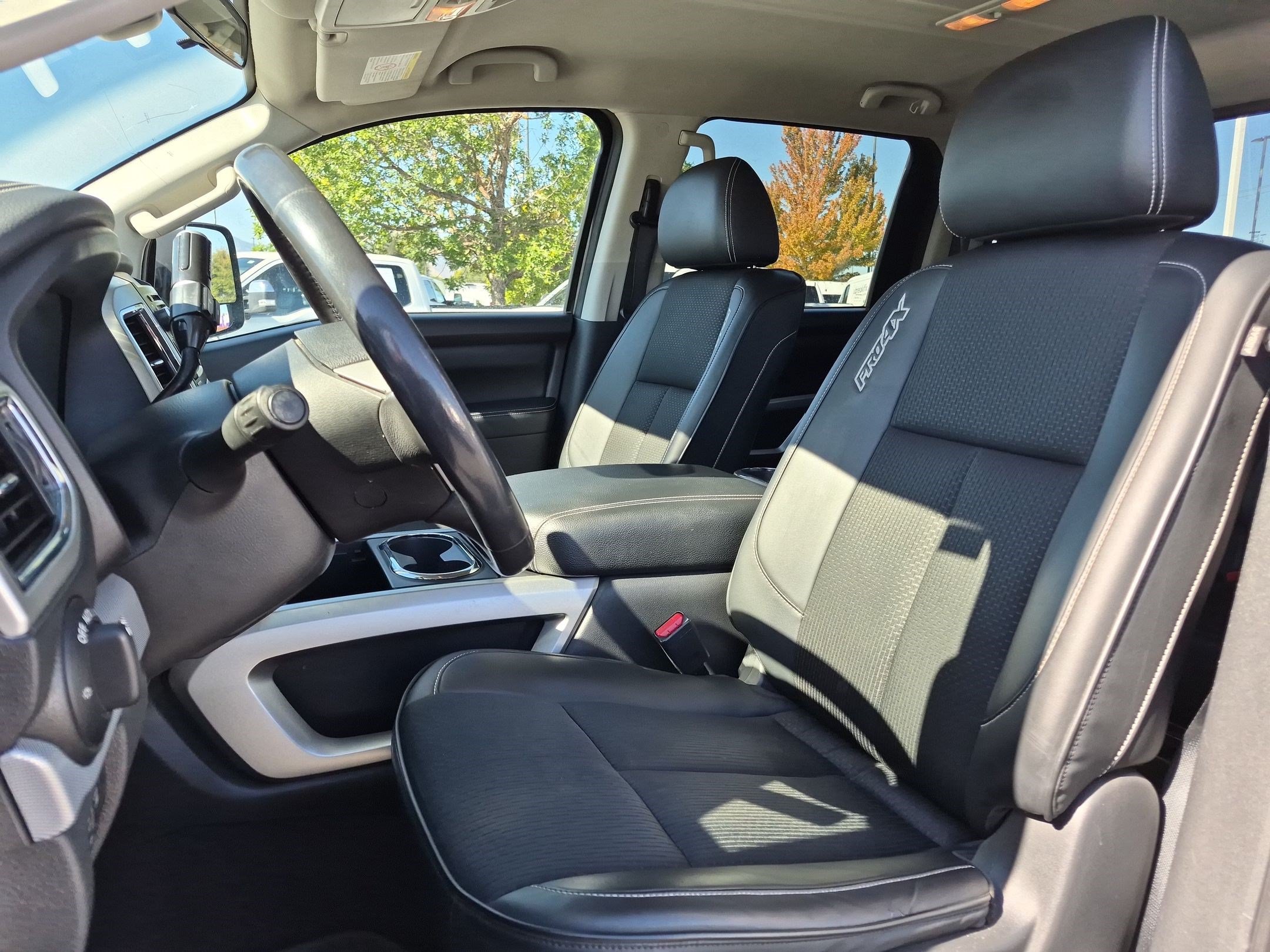 Used 2017 Nissan Titan PRO-4X AWD/4WD image 17