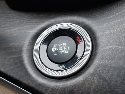 Certified 2023 Jeep Grand Cherokee Limited image 23